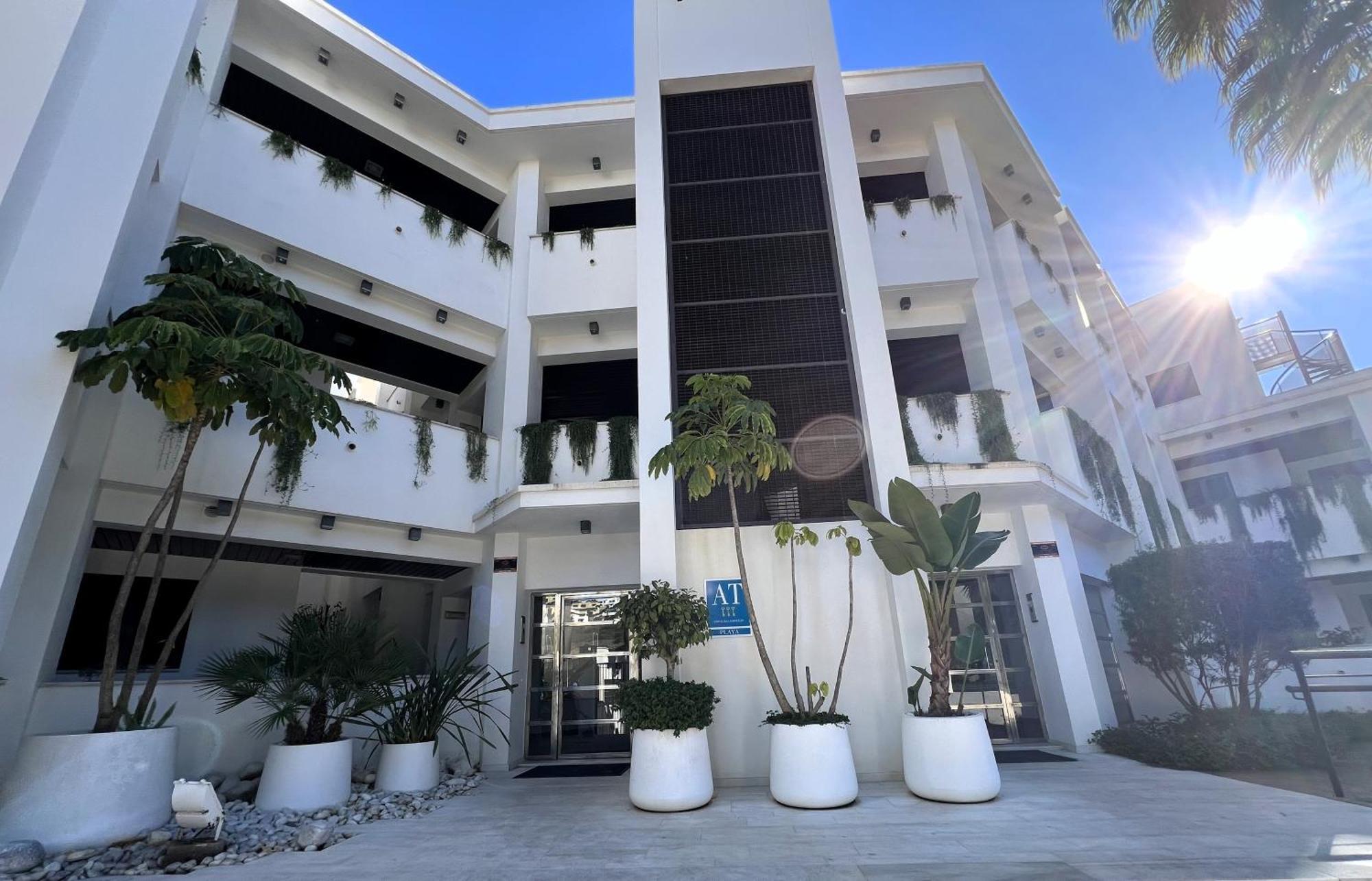 Sunrise Beach Front - Casares Del Mar Eksteriør bilde