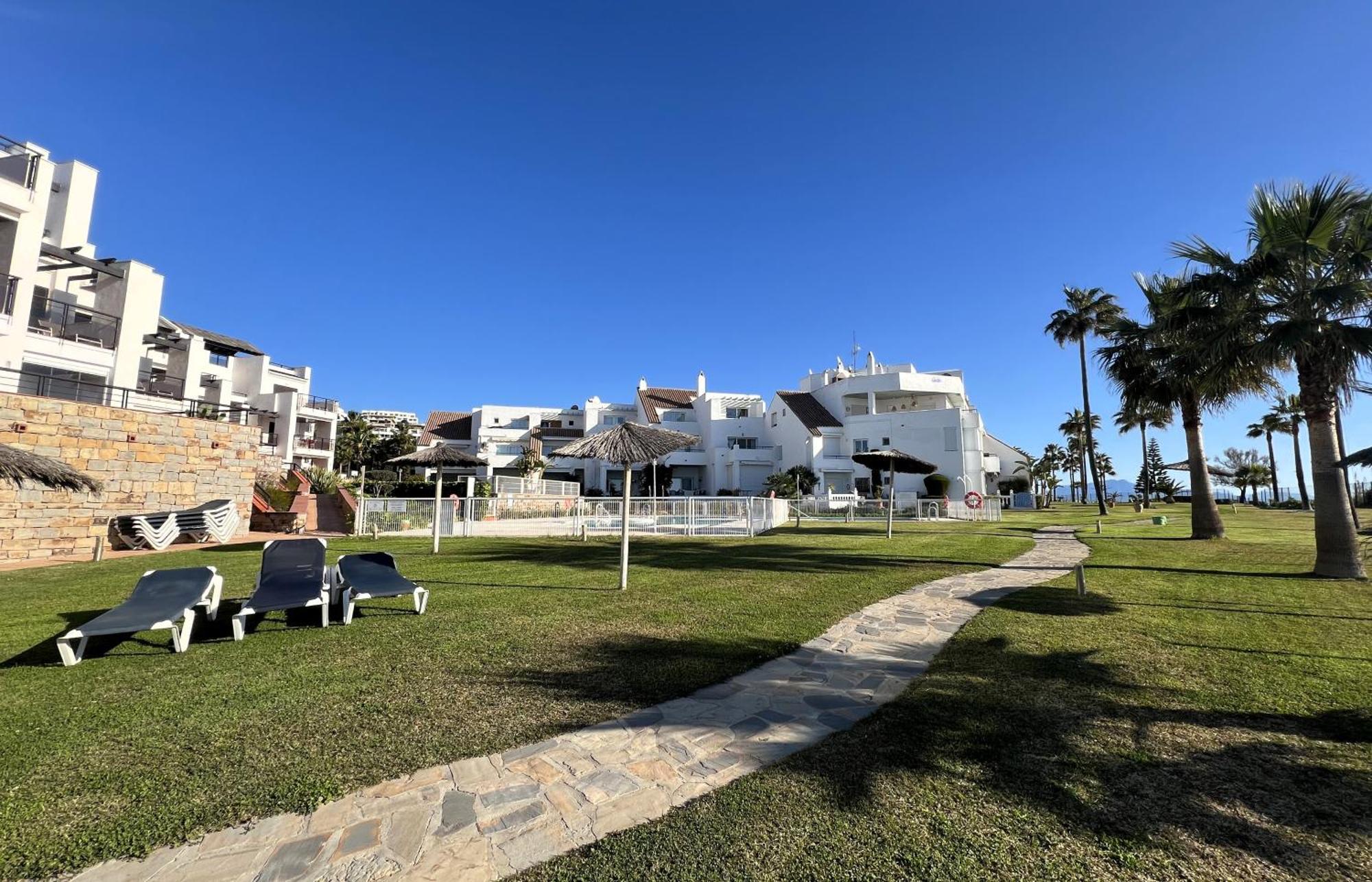 Sunrise Beach Front - Casares Del Mar Eksteriør bilde