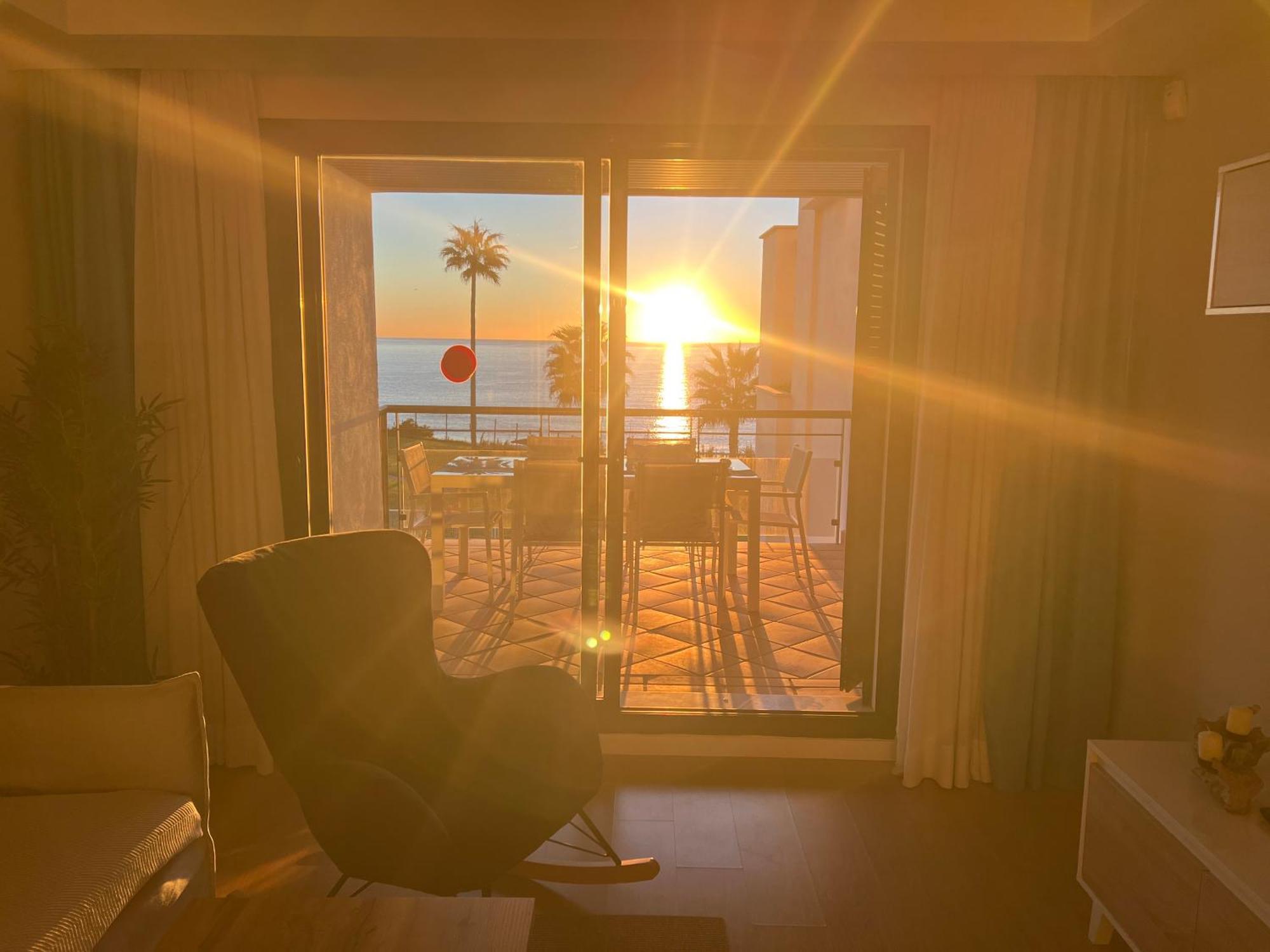 Sunrise Beach Front - Casares Del Mar Eksteriør bilde